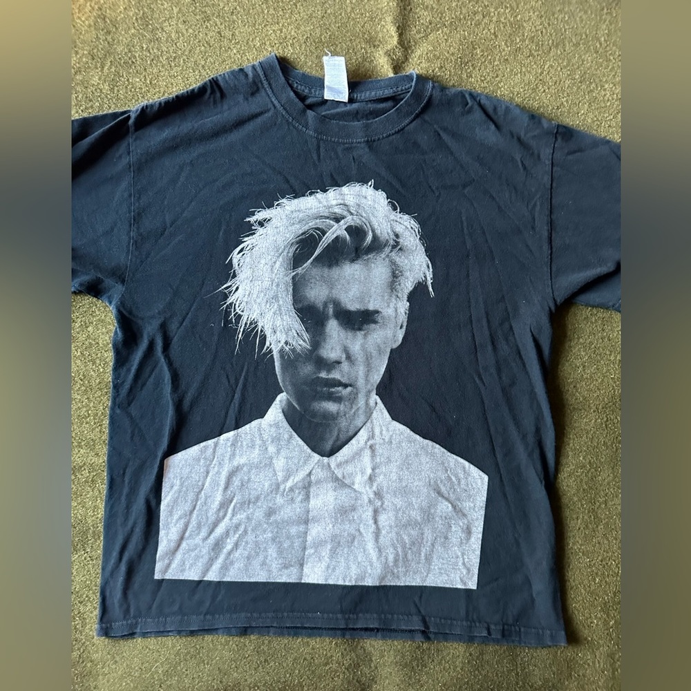 Justin Beiber “purpose” concert tour tee. Size large